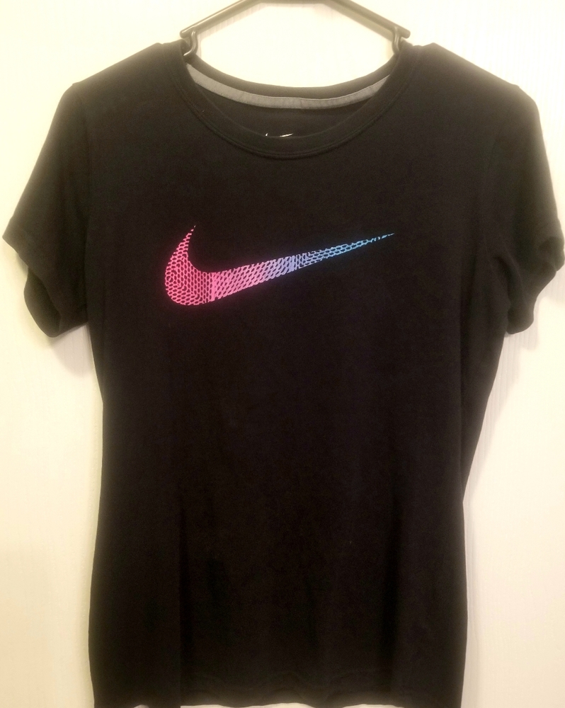 ❤SALE! Woman's "Nike" Dri-Fit T-Shirt/Top
